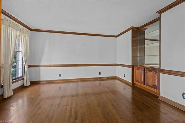 2404 Saddle Club RD, Burlington, NC 27215