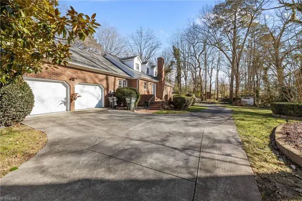 2404 Saddle Club RD, Burlington, NC 27215