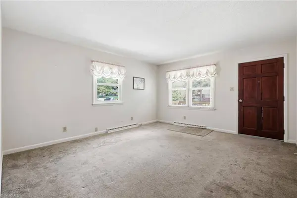 2222 Lynette DR, Greensboro, NC 27403