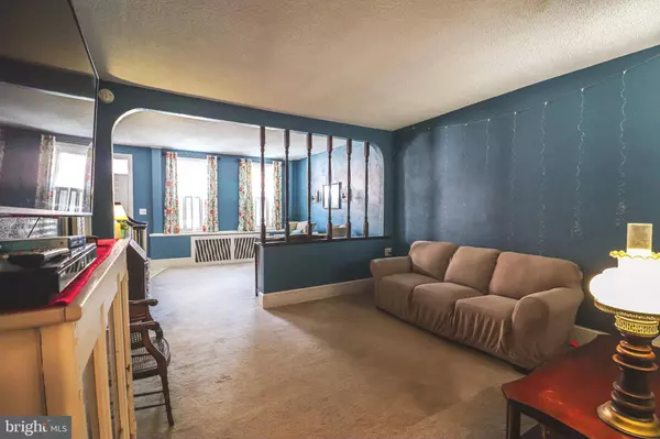 450 WALNUT ST, Columbia, PA 17512