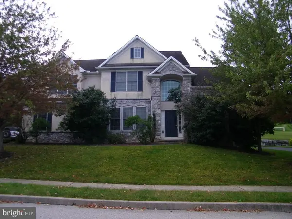 2730 Woodspring Dr, York, PA 17402-8521