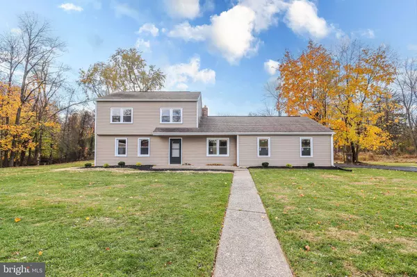 2198 GALE DR, Harrisburg, PA 17110