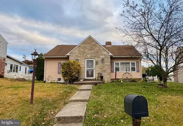 1321 CANTERBURY LN, York, PA 17406