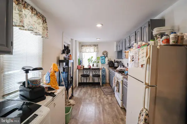 1058 E MARKET ST, York, PA 17403