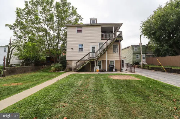 1617 CENTER ST, Lebanon, PA 17042