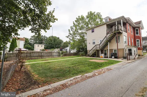 1617 CENTER ST, Lebanon, PA 17042