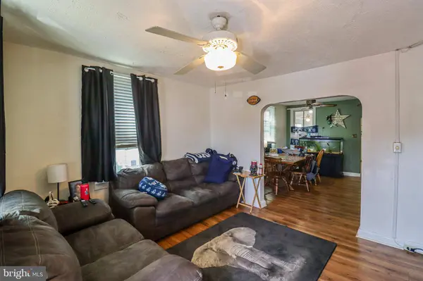 54 NISSLEY ST, Middletown, PA 17057