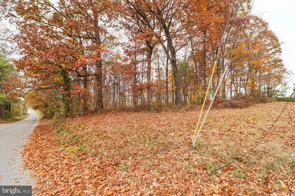 202 S FRIENDS RD, Nottingham, PA 19362