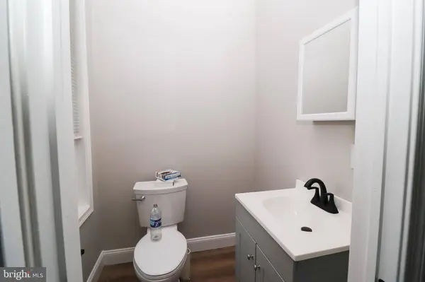 34 W MAPLE ST, York, PA 17401