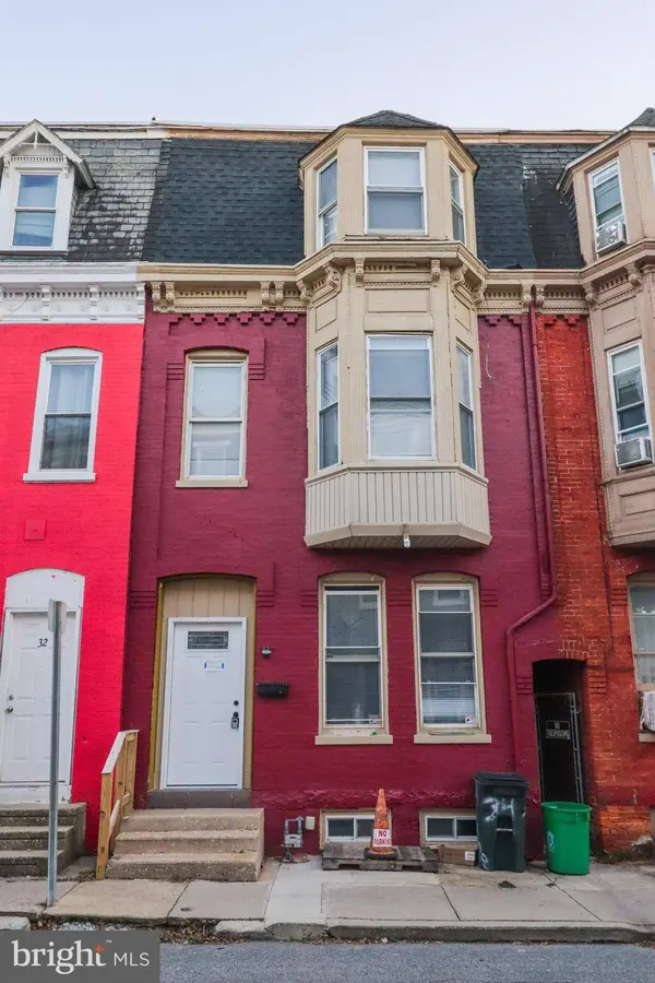 34 W MAPLE ST, York, PA 17401