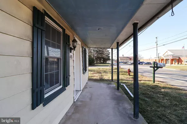 6481 CHAMBERS HILL RD, Harrisburg, PA 17111