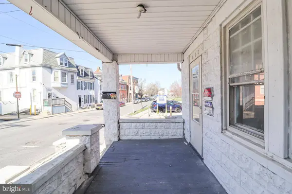 600 W COLLEGE AVE, York, PA 17401