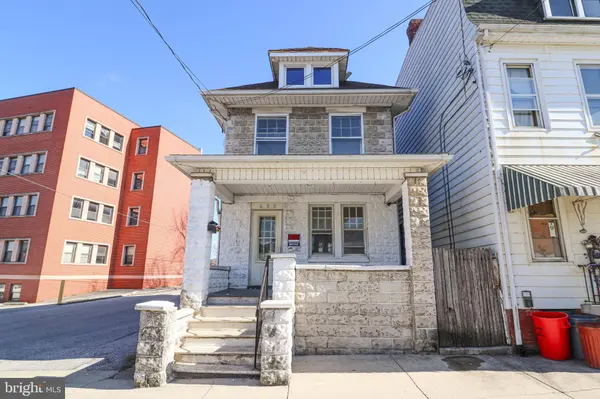 600 W COLLEGE AVE, York, PA 17401