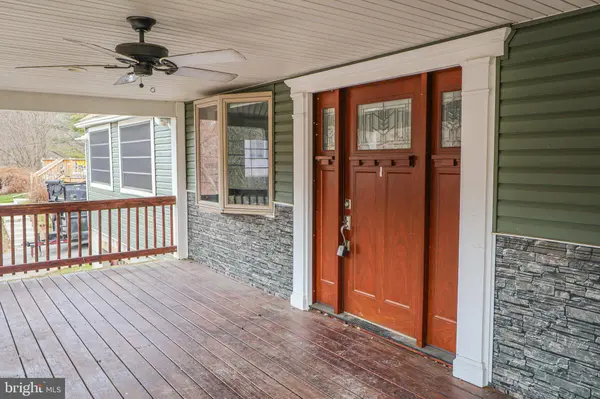 989 BLACKHAWK RD, Beaver Falls, PA 15010