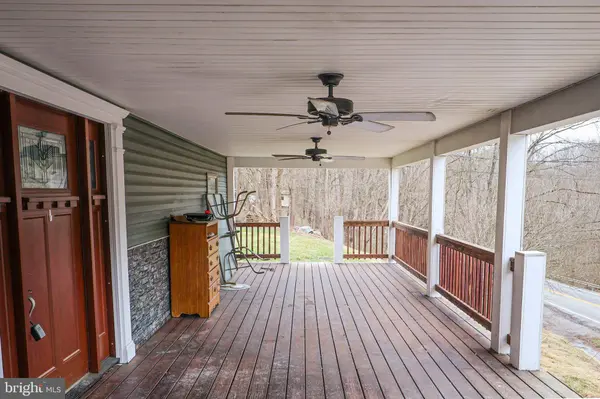 989 BLACKHAWK RD, Beaver Falls, PA 15010