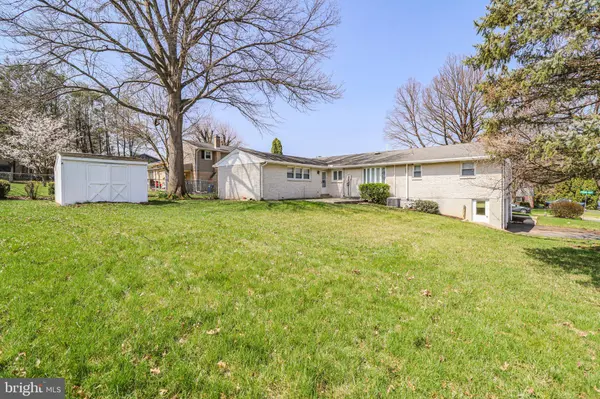 426 EDGEWOOD DR, Lebanon, PA 17042