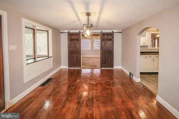 989 BLACKHAWK RD, Beaver Falls, PA 15010