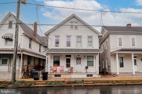 79 E MAIN ST, Newmanstown, PA 17073