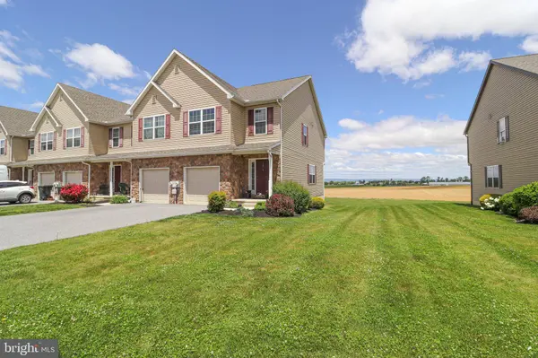156 LINDA SUE LN, Myerstown, PA 17067