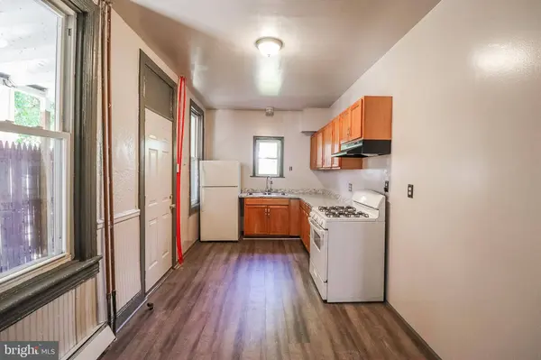 121 S WEST ST, York, PA 17401
