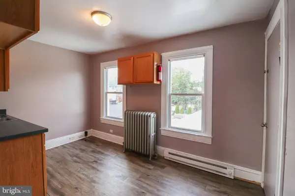 1023 S QUEEN ST, York, PA 17403