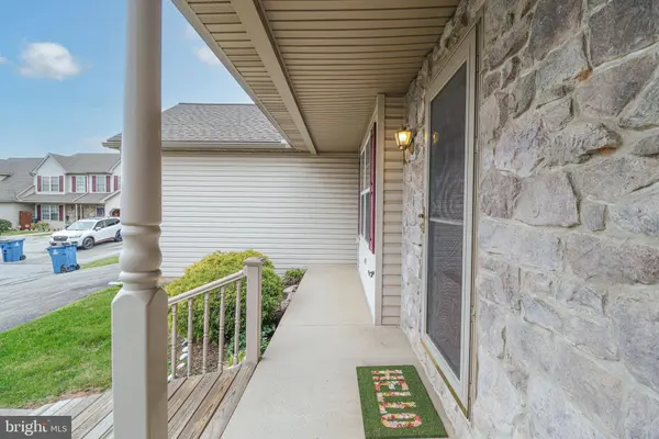 50 STONECROP LN, Manchester, PA 17345