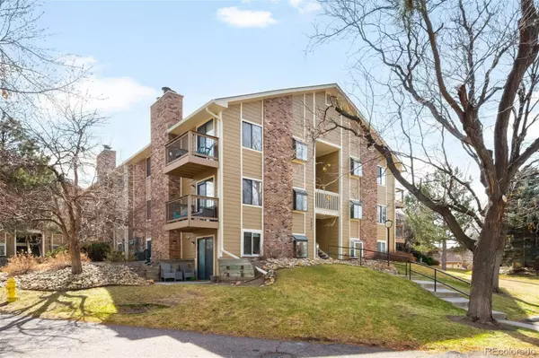 3041 S Ursula CIR #302, Aurora, CO 80014