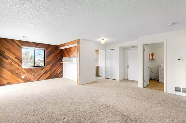 3041 S Ursula CIR #302, Aurora, CO 80014