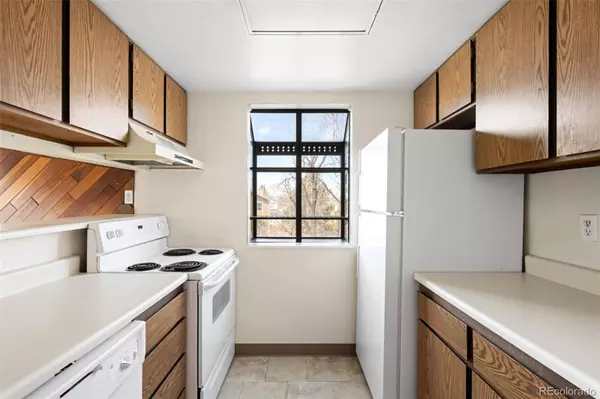 3041 S Ursula CIR #302, Aurora, CO 80014