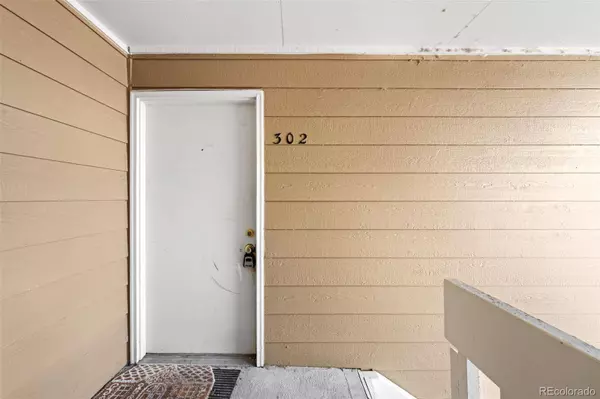 3041 S Ursula CIR #302, Aurora, CO 80014