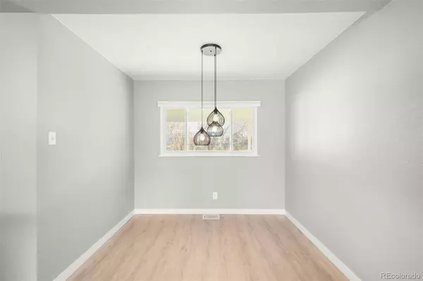 5272 E Dartmouth AVE, Denver, CO 80222