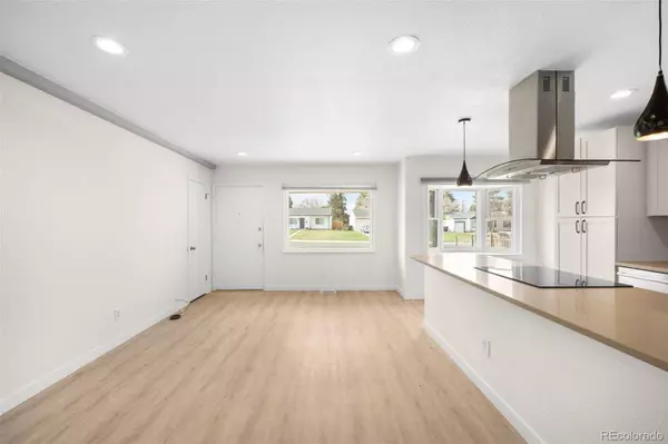 5272 E Dartmouth AVE, Denver, CO 80222