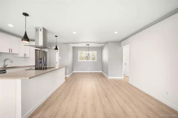 5272 E Dartmouth AVE, Denver, CO 80222