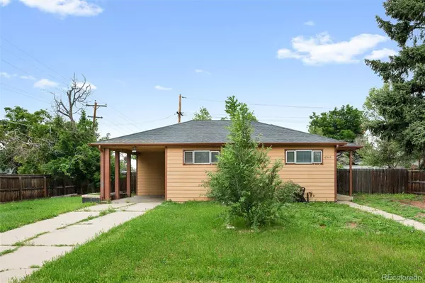 10505 Lowry PL, Aurora, CO 80010