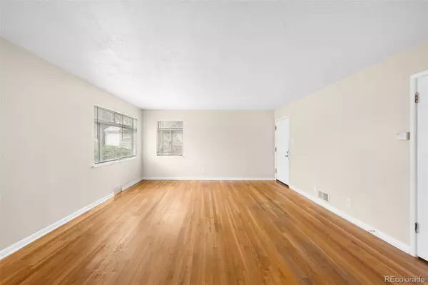 10505 Lowry PL, Aurora, CO 80010