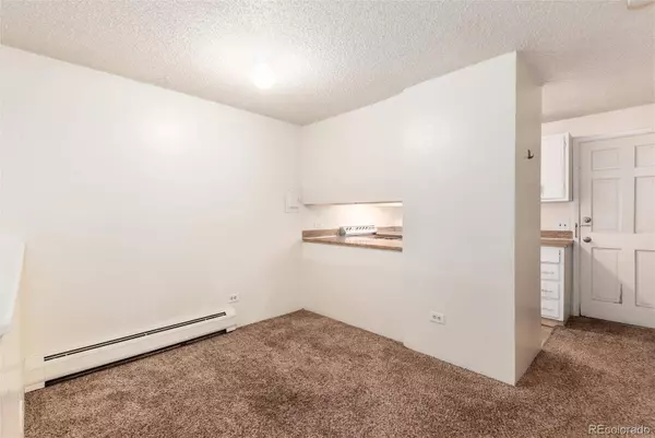 1525 S Holly ST #206, Denver, CO 80222