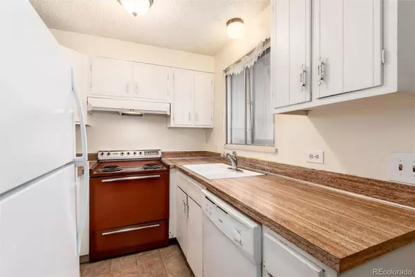 1525 S Holly ST #206, Denver, CO 80222