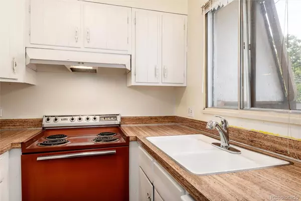 1525 S Holly ST #206, Denver, CO 80222