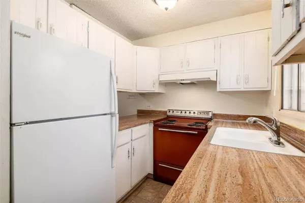 1525 S Holly ST #206, Denver, CO 80222