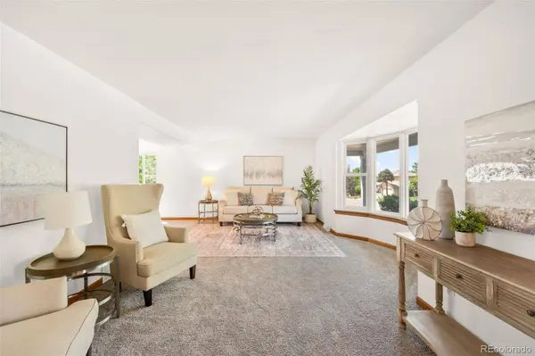 6470 S Locust WAY, Centennial, CO 80111