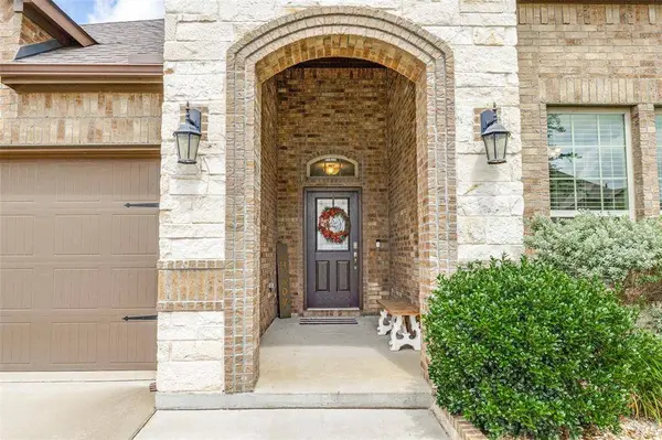2817 Half Moon Road, Aubrey, TX 76227