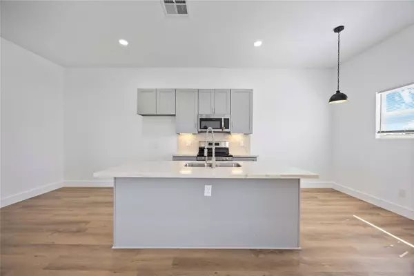 9723 Cargill ST #B, Houston, TX 77029