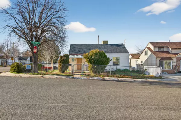 196 S 6TH ST, Tooele, UT 84074