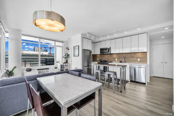 200 Nelson's Cres #1203, New Westminster, BC V3L 0H4
