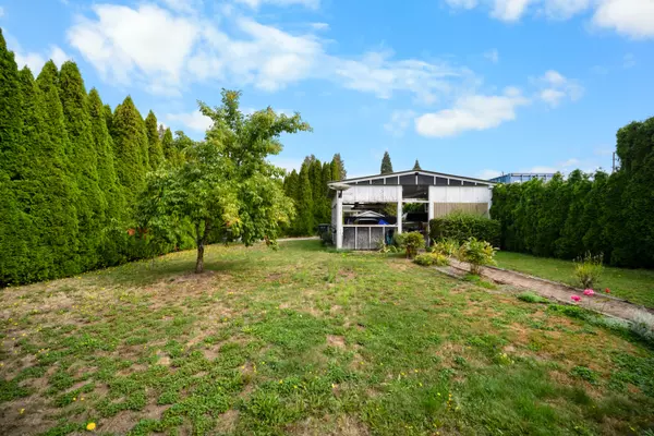 Burnaby, BC V5E 3E3,6530 Leibly Ave