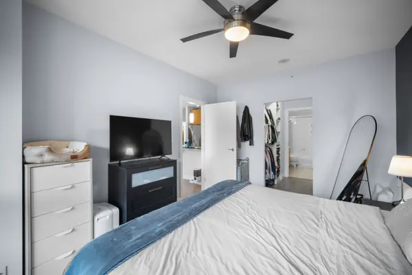 110 Brew St #205, Port Moody, BC V3H 0E4