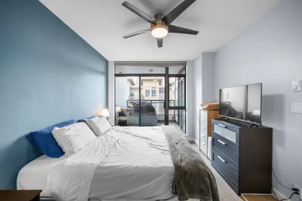 110 Brew St #205, Port Moody, BC V3H 0E4