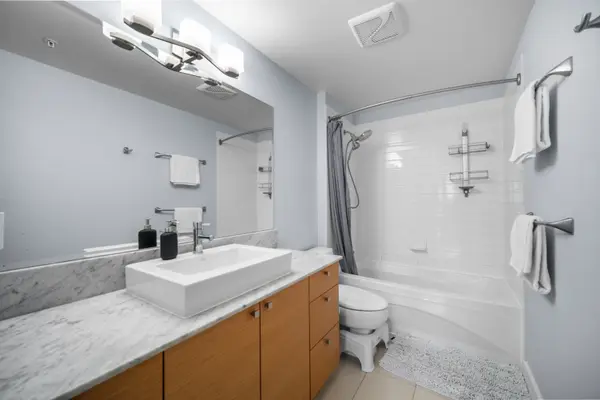 110 Brew St #205, Port Moody, BC V3H 0E4