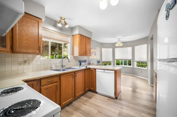 9277 122 St #47, Surrey, BC V3V 7R6