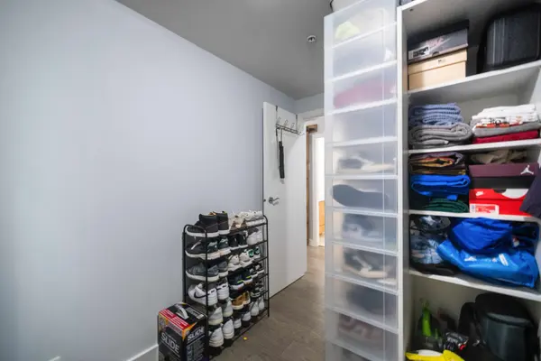 110 Brew St #205, Port Moody, BC V3H 0E4